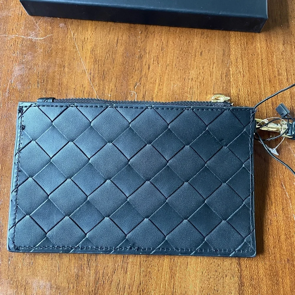 New In Box London Fog Black Quilted Wristlet - Picture 6 of 14